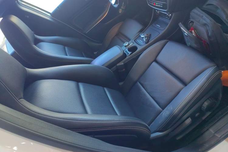 Used Mercedes-Benz GLA 2016 GLA 200 Sport Edition Right Front Seat