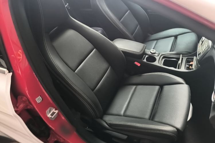 Used Mercedes-Benz GLA 2016 GLA 200 Sport Edition Right Front Seat