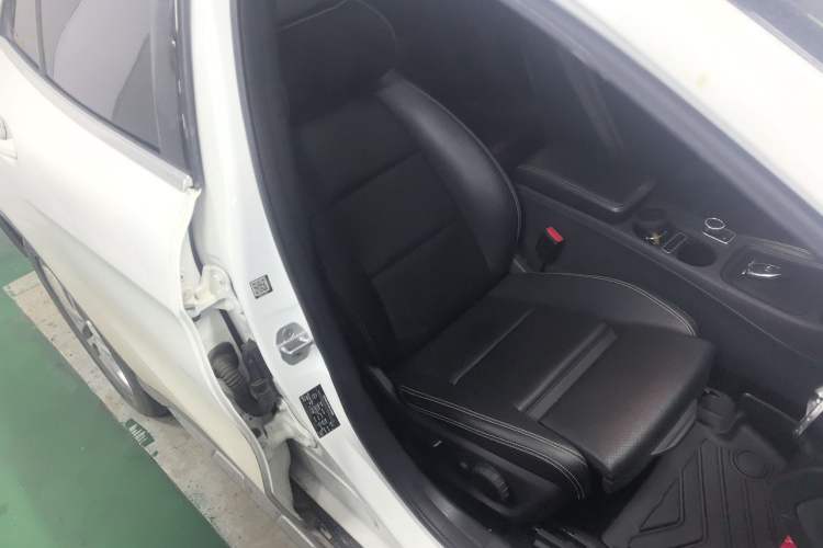 Used Mercedes-Benz GLA 2016 GLA 200 Fashion Model Right Front Seat