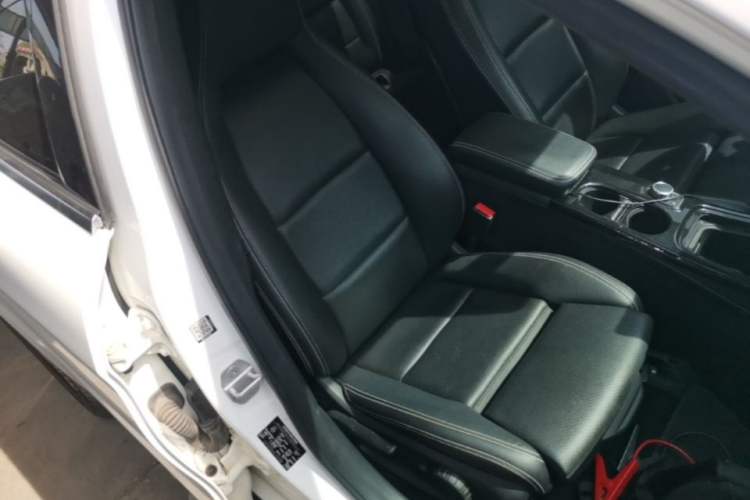 Used Mercedes-Benz GLA 2016 GLA 200 Sport Edition Right Front Seat