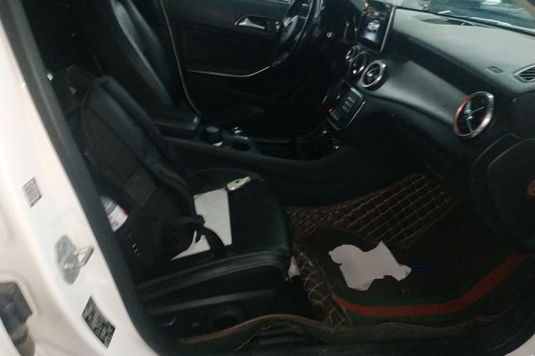 Used Mercedes-Benz GLA 2016 GLA 200 Fashion Model Right Front Seat