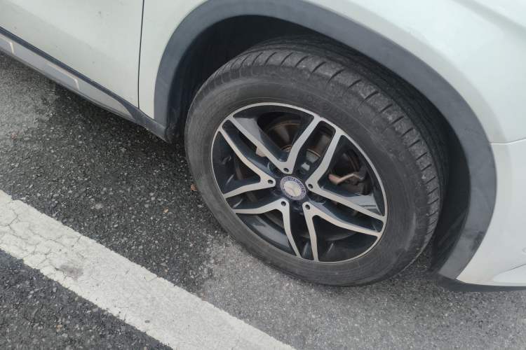 Used Mercedes-Benz GLA 2016 GLA 200 Fashion Model Right Front Wheel Hub