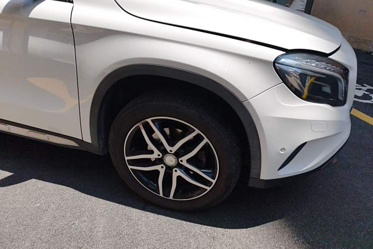 Used Mercedes-Benz GLA 2016 GLA 200 Fashion Model Right Front Wheel Hub
