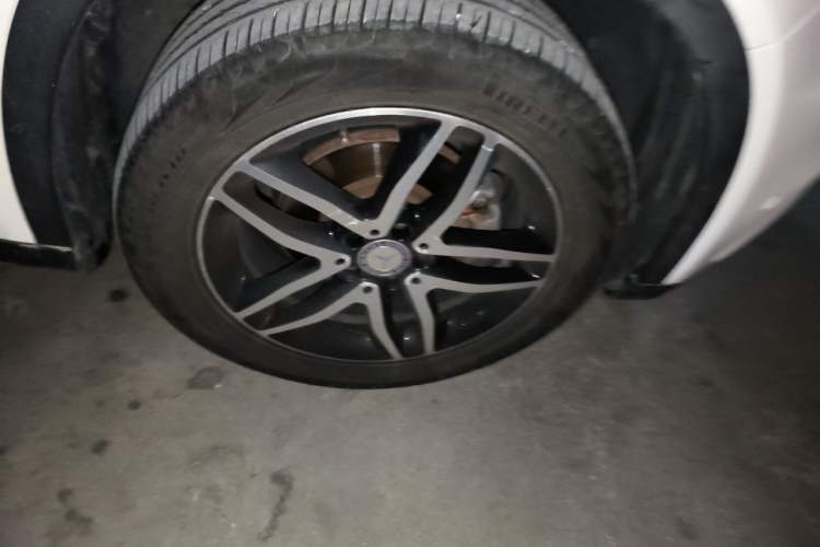 Used Mercedes-Benz GLA 2016 GLA 220 4MATIC Fashion Edition Right Front Wheel Hub