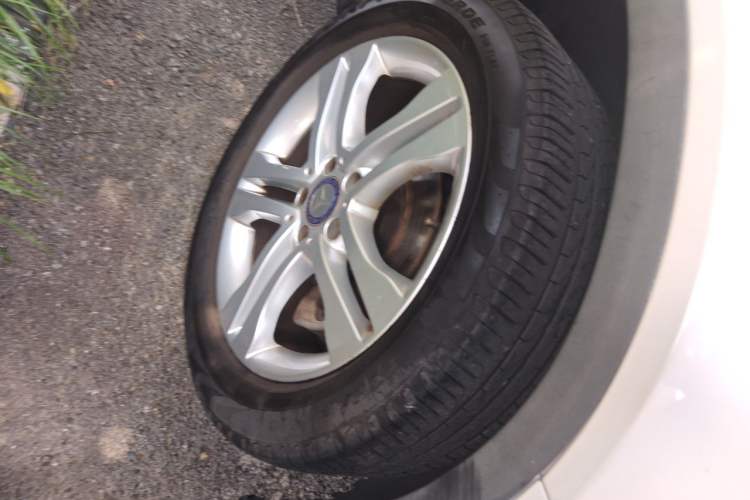 Used Mercedes-Benz GLA 2016 GLA 200 Sport Edition Right Front Wheel Hub