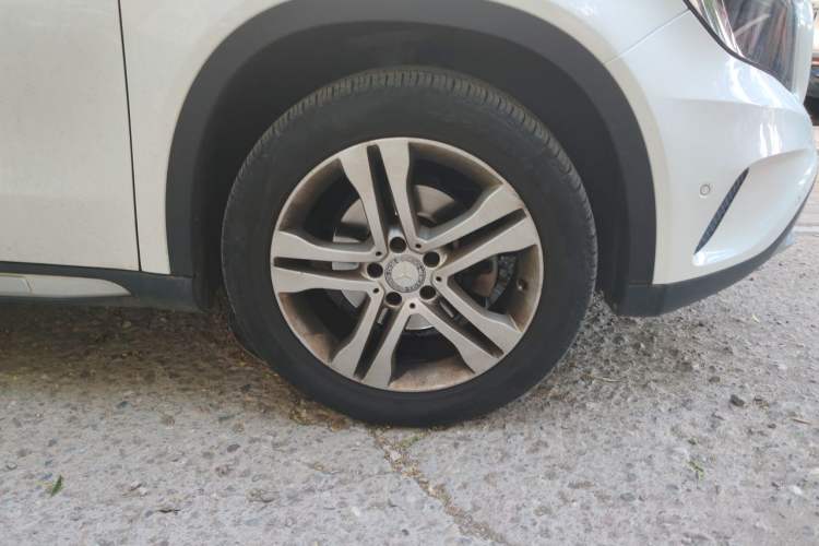 Used Mercedes-Benz GLA 2016 GLA 200 Sport Edition Right Front Wheel Hub