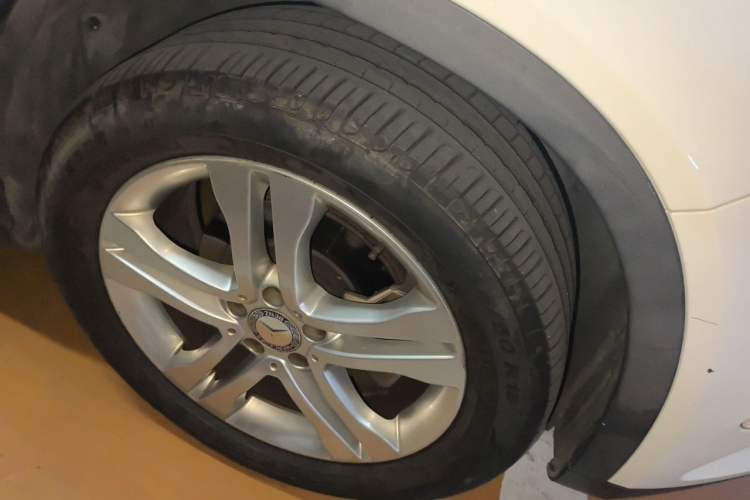 Used Mercedes-Benz GLA 2016 GLA 200 Sport Edition Right Front Wheel Hub