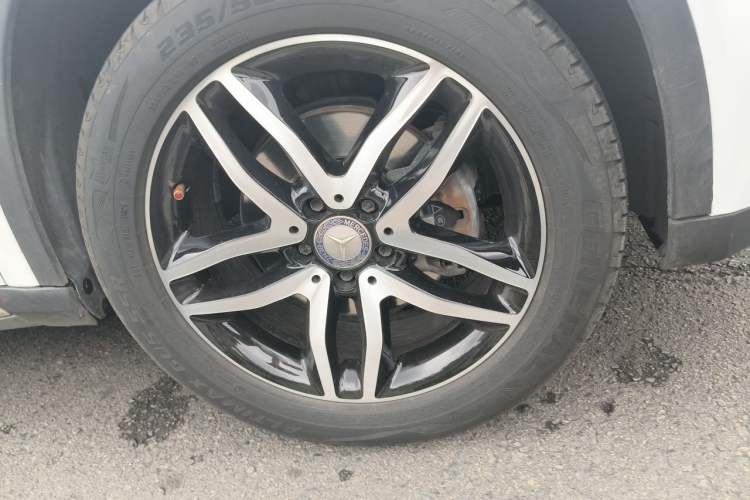 Used Mercedes-Benz GLA 2016 GLA 200 Sport Edition Right Front Wheel Hub