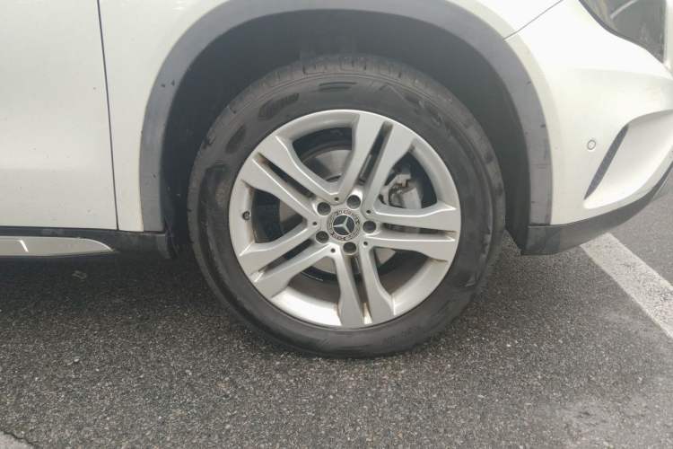 Used Mercedes-Benz GLA 2016 GLA 200 Sport Edition Right Front Wheel Hub