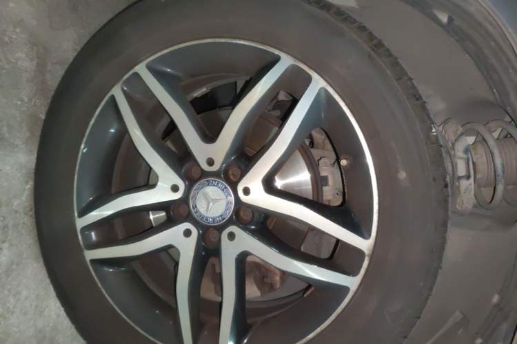 Used Mercedes-Benz GLA 2016 GLA 200 Fashion Model Right Front Wheel Hub