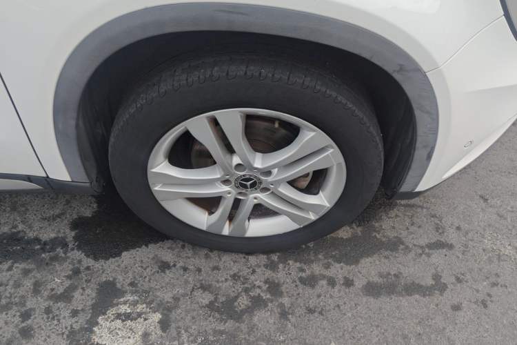 Used Mercedes-Benz GLA 2016 GLA 200 Sport Edition Right Front Wheel Hub
