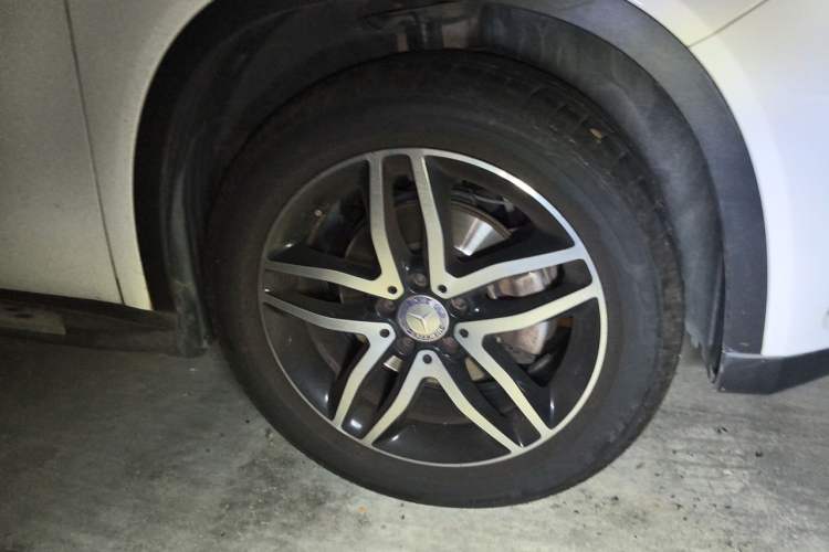 Used Mercedes-Benz GLA 2016 GLA 200 Fashion Model Right Front Wheel Hub