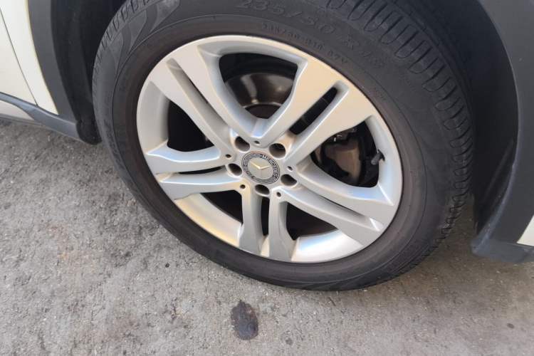 Used Mercedes-Benz GLA 2016 GLA 200 Sport Edition Right Front Wheel Hub