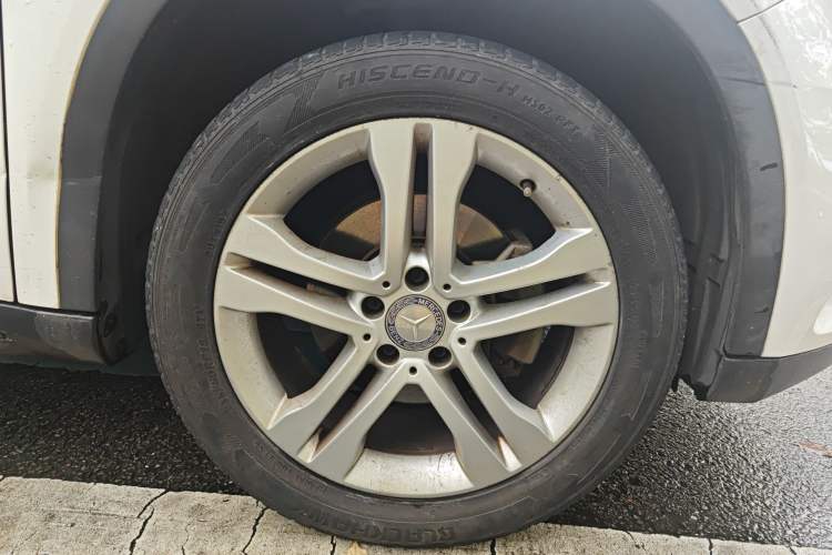 Used Mercedes-Benz GLA 2016 GLA 200 Sport Edition Right Front Wheel Hub