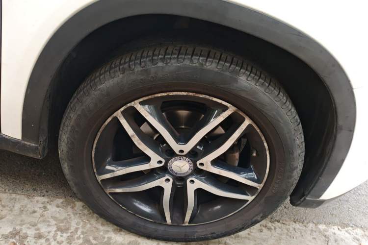 Used Mercedes-Benz GLA 2016 GLA 200 Fashion Model Right Front Wheel Hub