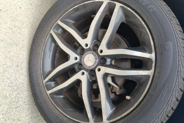 Used Mercedes-Benz GLA 2016 GLA 200 Fashion Model Right Front Wheel Hub