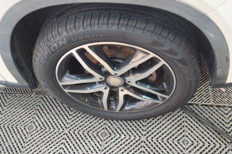 Used Mercedes-Benz GLA 2016 GLA 220 4MATIC Fashion Edition Right Front Wheel Hub