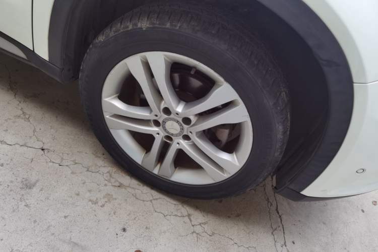 Used Mercedes-Benz GLA 2016 GLA 200 Sport Edition Right Front Wheel Hub