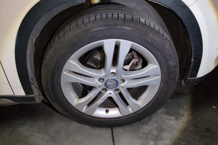Used Mercedes-Benz GLA 2016 GLA 200 Sport Edition Right Front Wheel Hub