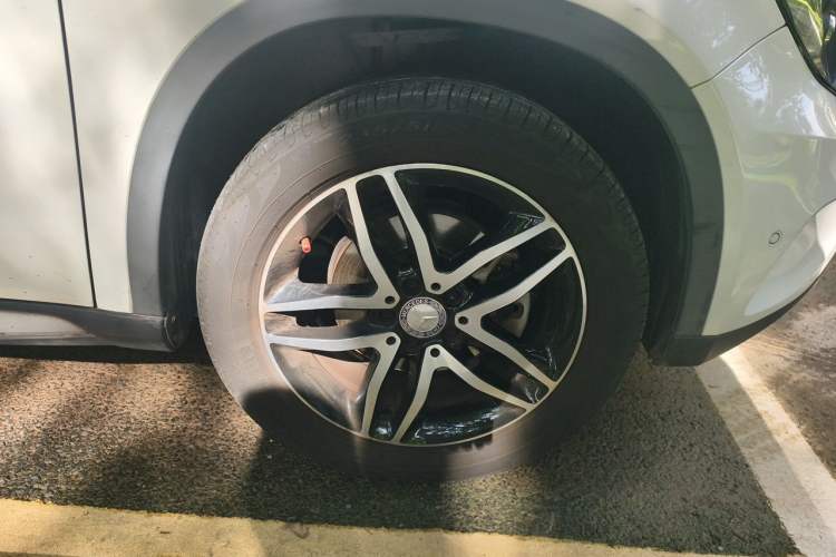 Used Mercedes-Benz GLA 2016 GLA 220 4MATIC Fashion Edition Right Front Wheel Hub