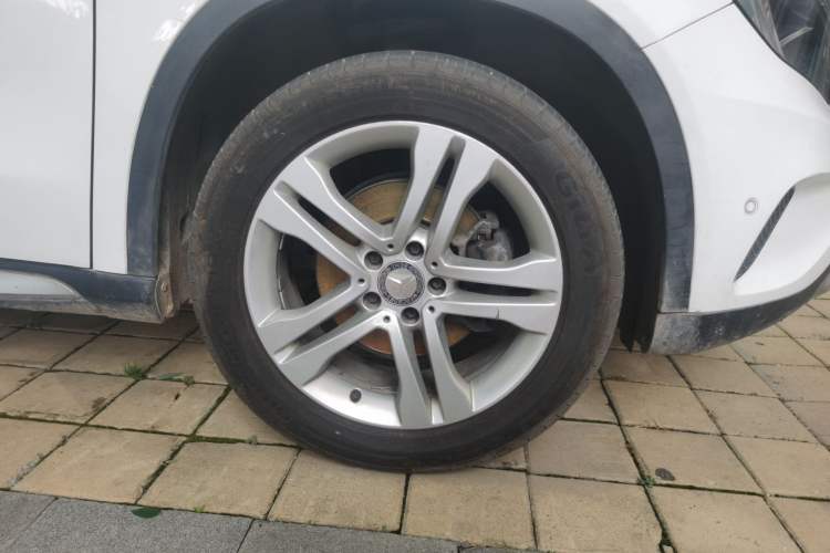 Used Mercedes-Benz GLA 2016 GLA 200 Sport Edition Right Front Wheel Hub