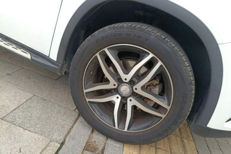 Used Mercedes-Benz GLA 2016 GLA 200 Fashion Model Right Front Wheel Hub
