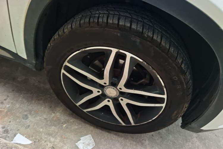 Used Mercedes-Benz GLA 2016 GLA 200 Fashion Model Right Front Wheel Hub