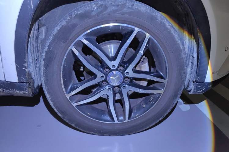 Used Mercedes-Benz GLA 2016 GLA 200 Fashion Model Right Front Wheel Hub