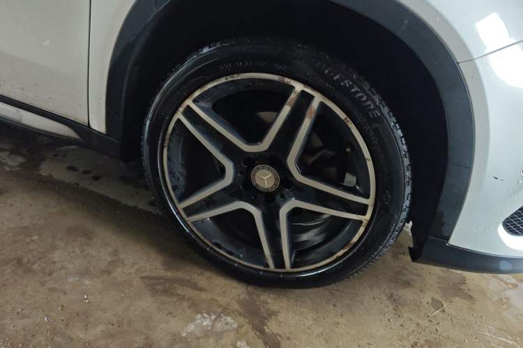Used Mercedes-Benz GLA 2016 GLA 200 Fashion Model Right Front Wheel Hub