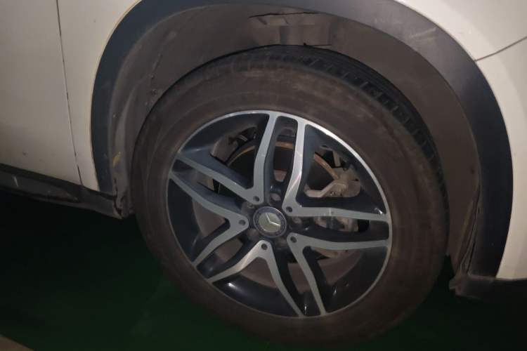 Used Mercedes-Benz GLA 2016 GLA 200 Fashion Model Right Front Wheel Hub