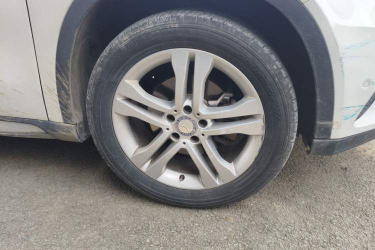 Used Mercedes-Benz GLA 2016 GLA 200 Sport Edition Right Front Wheel Hub