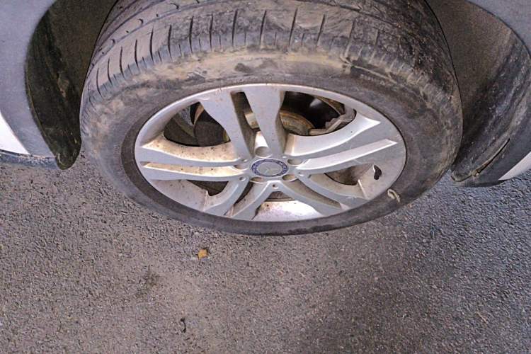 Used Mercedes-Benz GLA 2016 GLA 200 Sport Edition Right Front Wheel Hub