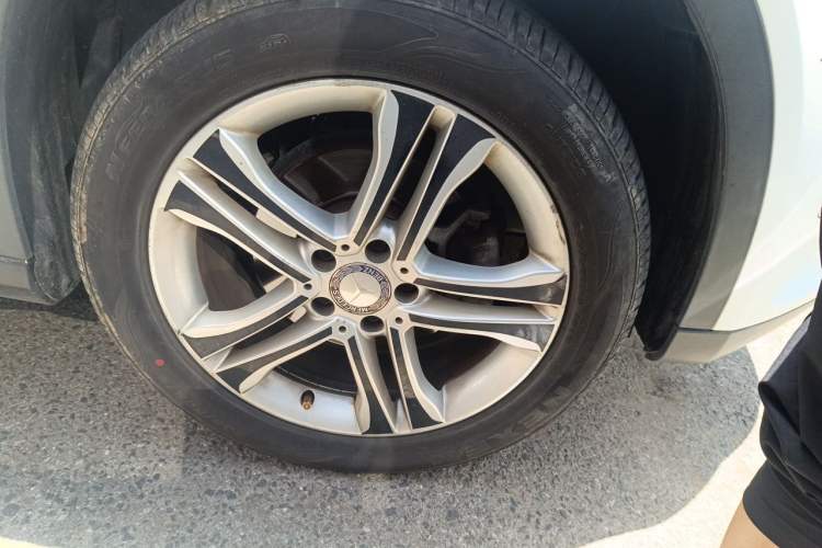 Used Mercedes-Benz GLA 2016 GLA 200 Sport Edition Right Front Wheel Hub