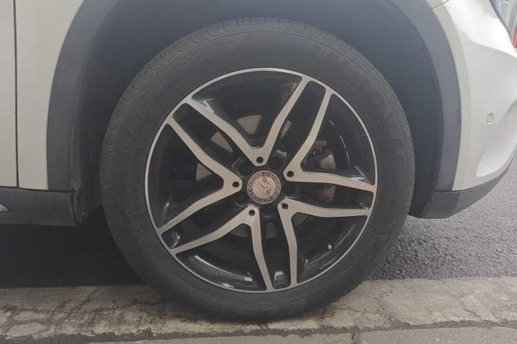 Used Mercedes-Benz GLA 2016 GLA 220 4MATIC Fashion Edition Right Front Wheel Hub
