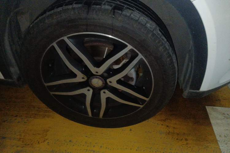 Used Mercedes-Benz GLA 2016 GLA 200 Fashion Model Right Front Wheel Hub