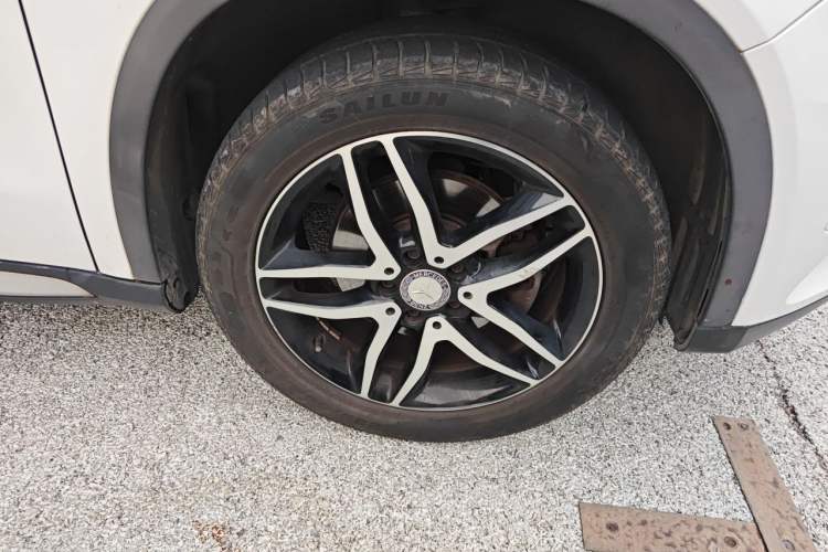 Used Mercedes-Benz GLA 2016 GLA 200 Fashion Model Right Front Wheel Hub