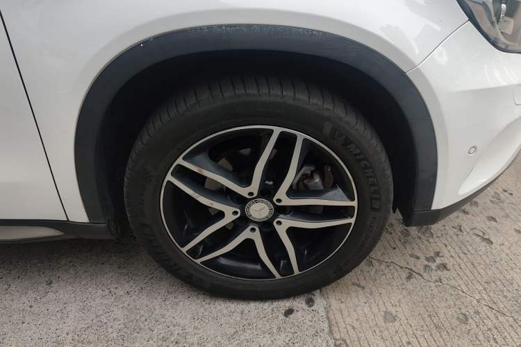 Used Mercedes-Benz GLA 2016 GLA 200 Fashion Model Right Front Wheel Hub