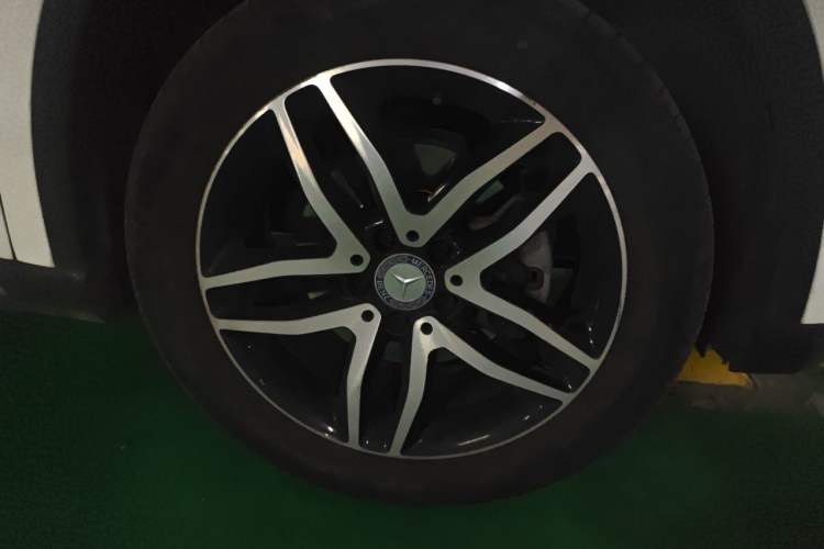 Used Mercedes-Benz GLA 2016 GLA 220 4MATIC Fashion Edition Right Front Wheel Hub