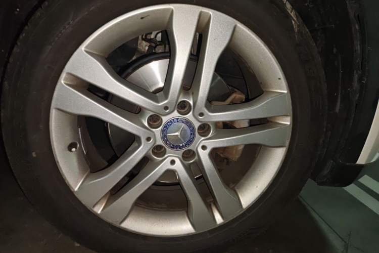Used Mercedes-Benz GLA 2016 GLA 200 Sport Edition Right Front Wheel Hub