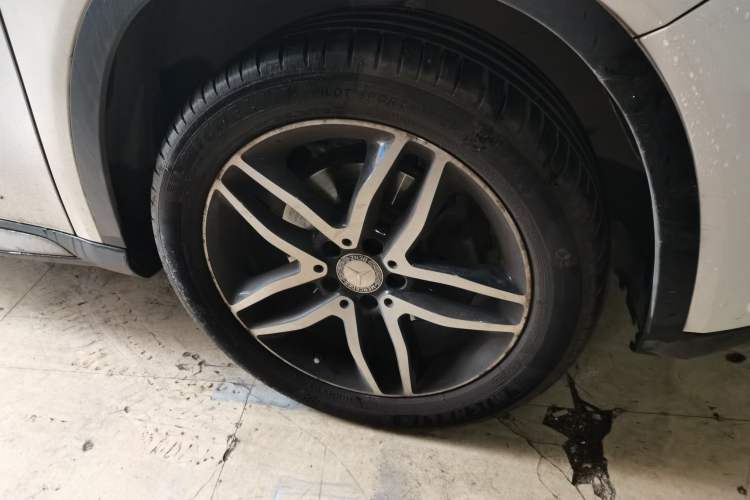 Used Mercedes-Benz GLA 2016 GLA 220 4MATIC Fashion Edition Right Front Wheel Hub