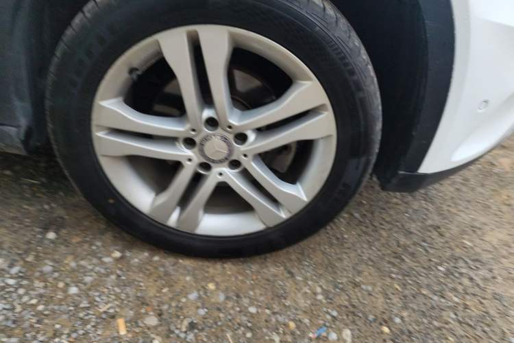 Used Mercedes-Benz GLA 2016 GLA 200 Sport Edition Right Front Wheel Hub