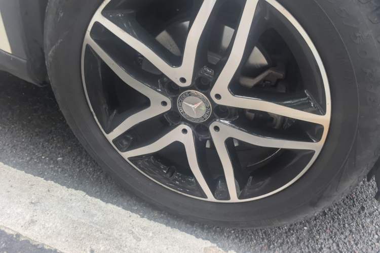 Used Mercedes-Benz GLA 2016 GLA 220 4MATIC Fashion Edition Right Front Wheel Hub