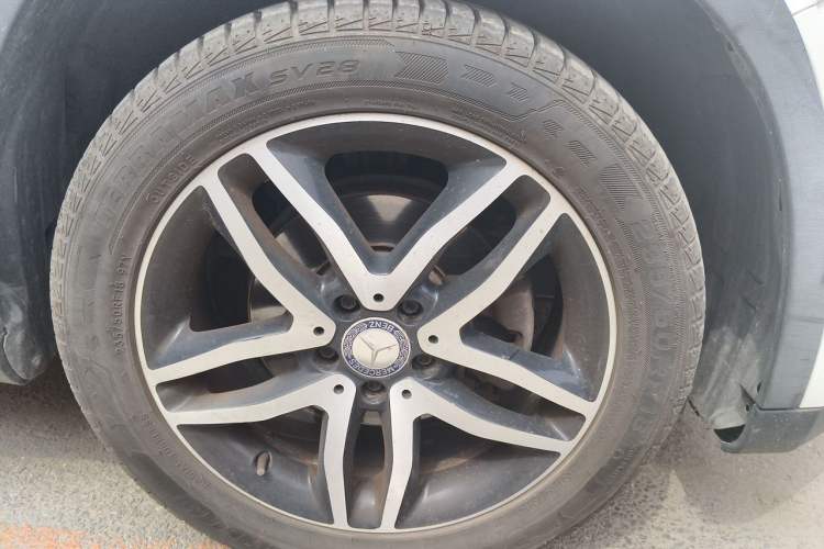 Used Mercedes-Benz GLA 2016 GLA 200 Sport Edition Right Front Wheel Hub