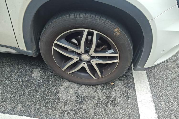 Used Mercedes-Benz GLA 2016 GLA 200 Fashion Model Right Front Wheel Hub