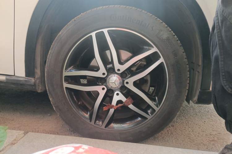 Used Mercedes-Benz GLA 2016 GLA 220 4MATIC Fashion Edition Right Front Wheel Hub