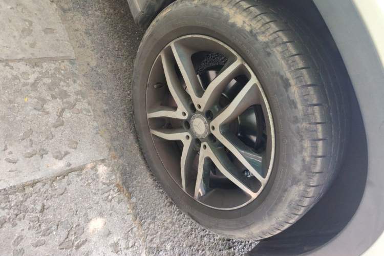 Used Mercedes-Benz GLA 2016 GLA 200 Fashion Model Right Front Wheel Hub