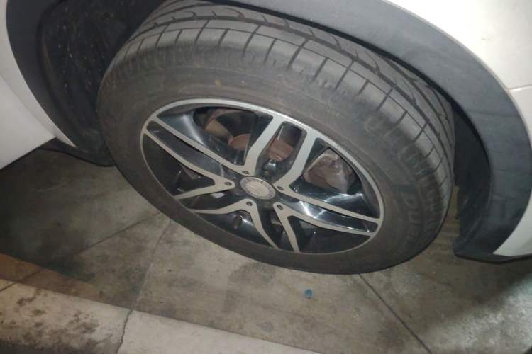 Used Mercedes-Benz GLA 2016 GLA 200 Fashion Model Right Front Wheel Hub