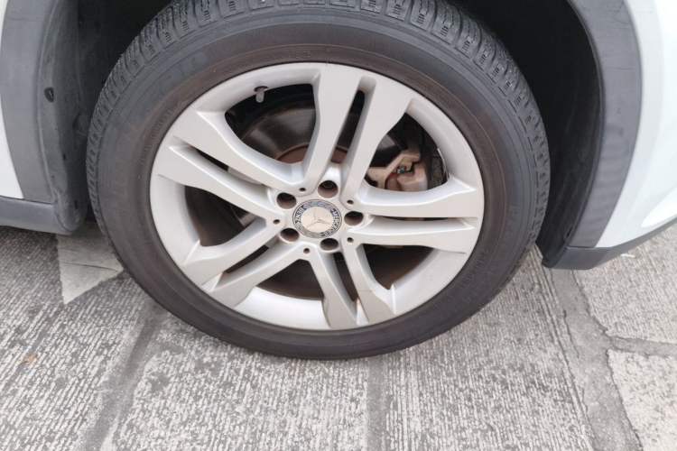 Used Mercedes-Benz GLA 2016 GLA 200 Sport Edition Right Front Wheel Hub