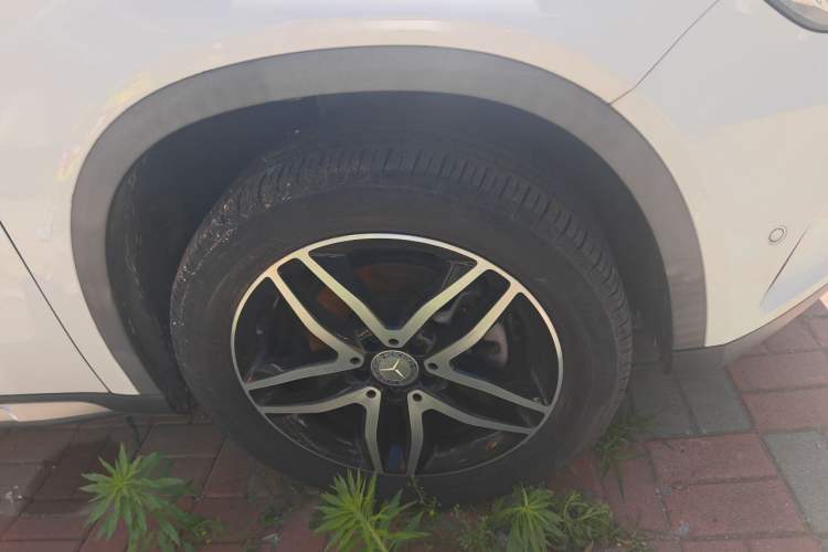 Used Mercedes-Benz GLA 2016 GLA 220 4MATIC Fashion Edition Right Front Wheel Hub