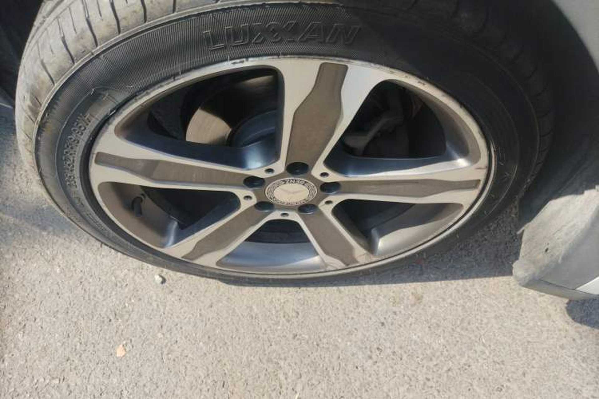 Used Mercedes-Benz GLA 2016 GLA 220 4MATIC Luxury Model Right Front Wheel Hub